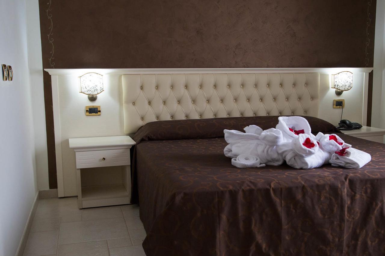 צ'לייה מספיקה Hotel Madonna Delle Grazie מראה חיצוני תמונה