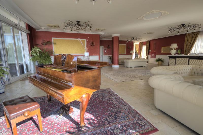 צ'לייה מספיקה Hotel Madonna Delle Grazie מראה חיצוני תמונה