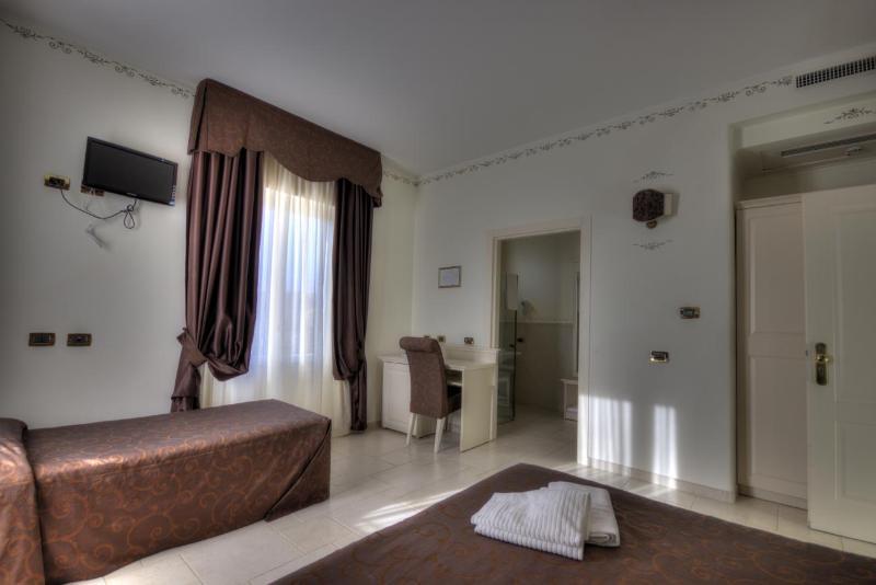 צ'לייה מספיקה Hotel Madonna Delle Grazie מראה חיצוני תמונה