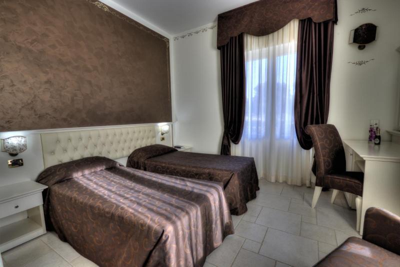 צ'לייה מספיקה Hotel Madonna Delle Grazie מראה חיצוני תמונה